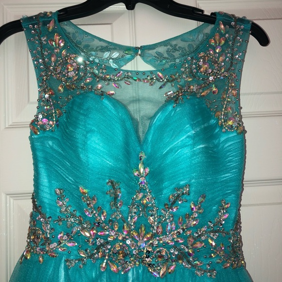 Prom/Homecoming Dress - Picture 2 of 8